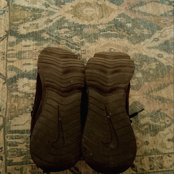 Nike Black chunky women's 9.5 - Picture 3 of 6